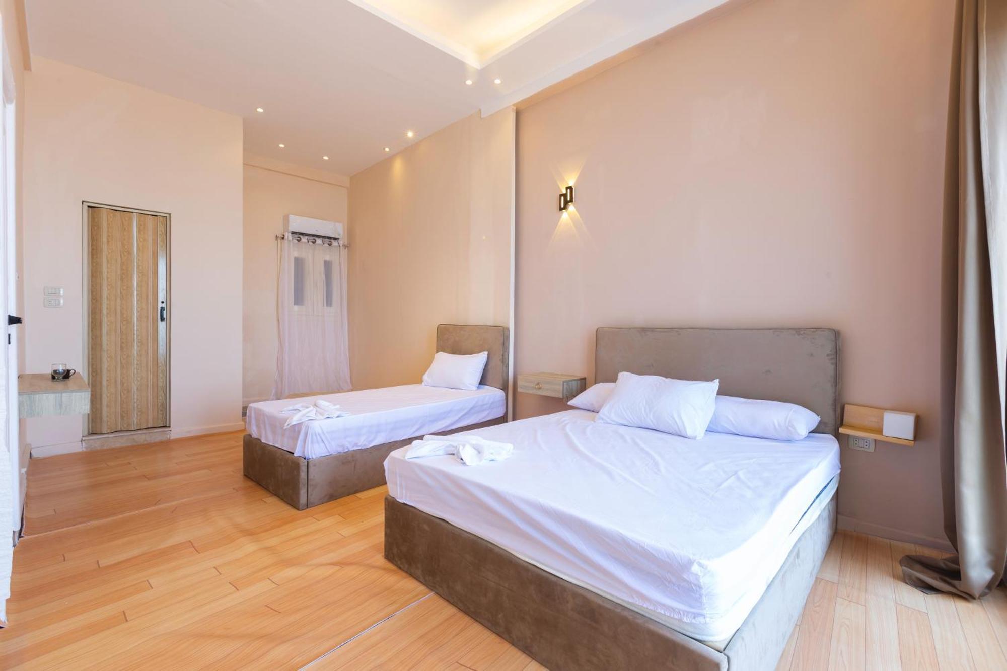 Hyat Hostel & Suites Alexandria Ngoại thất bức ảnh