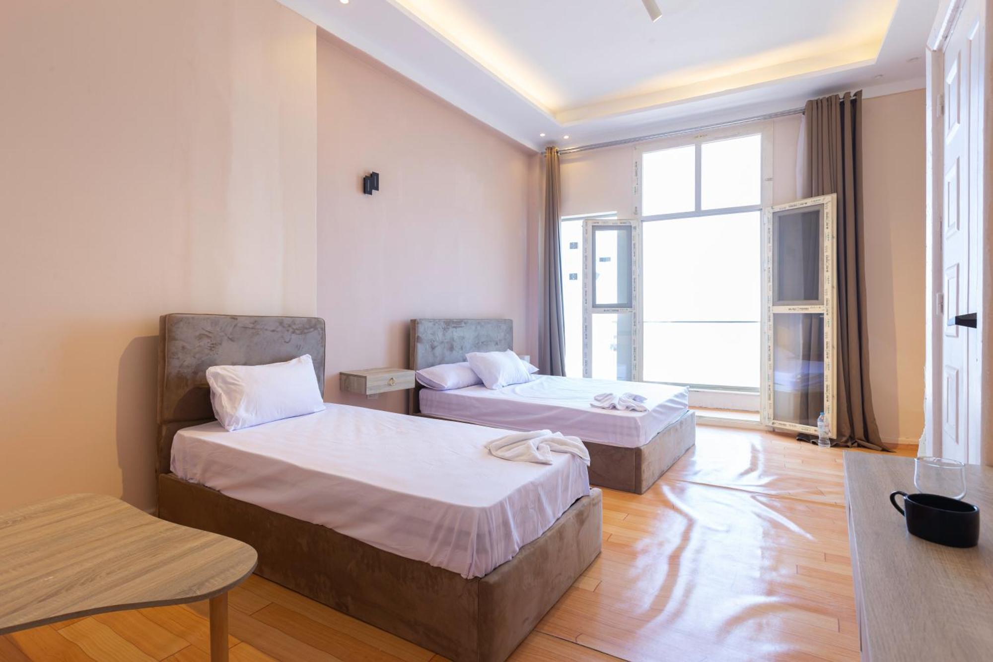 Hyat Hostel & Suites Alexandria Ngoại thất bức ảnh